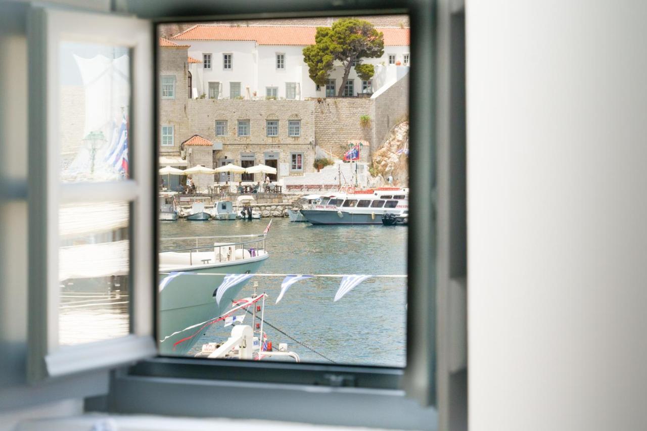 My Crown Suite, Hydra Port Bagian luar foto