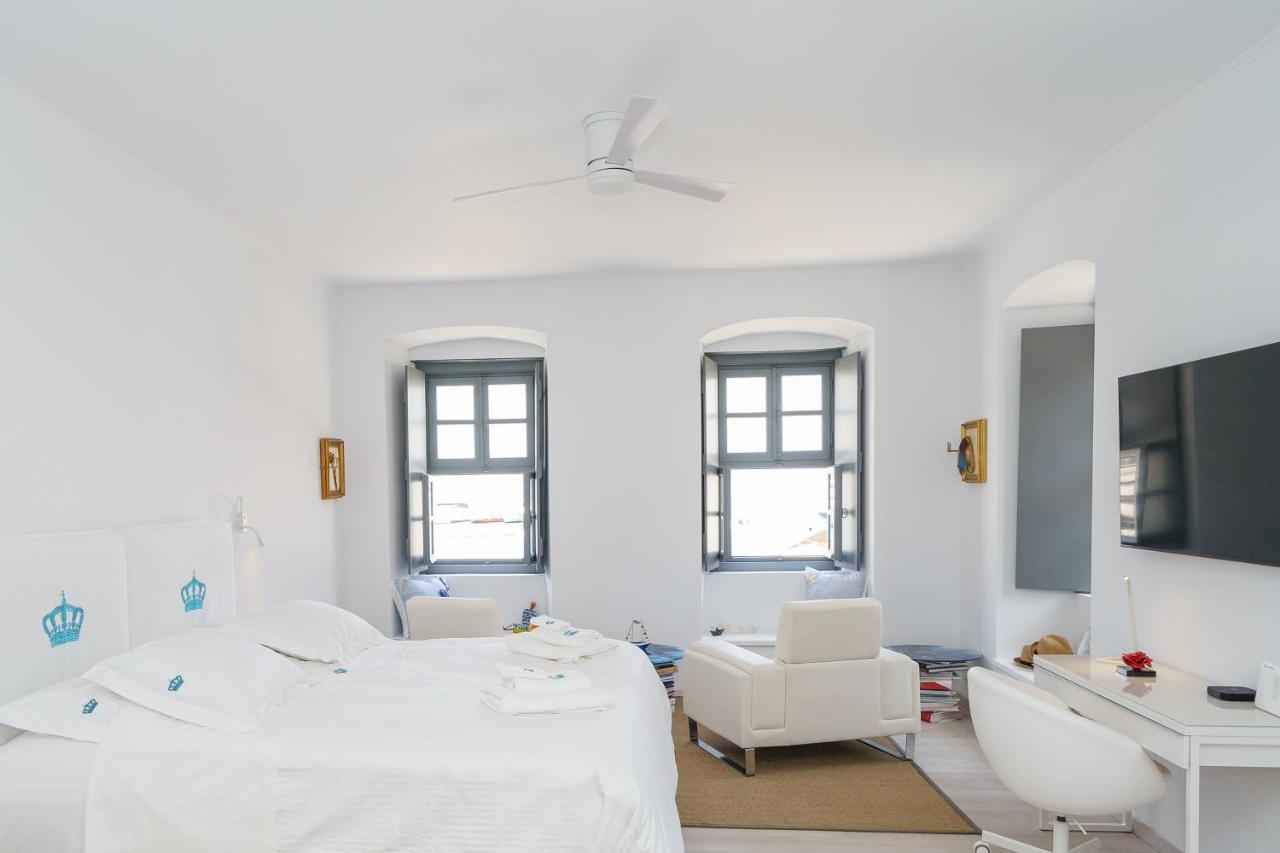 My Crown Suite, Hydra Port Bagian luar foto