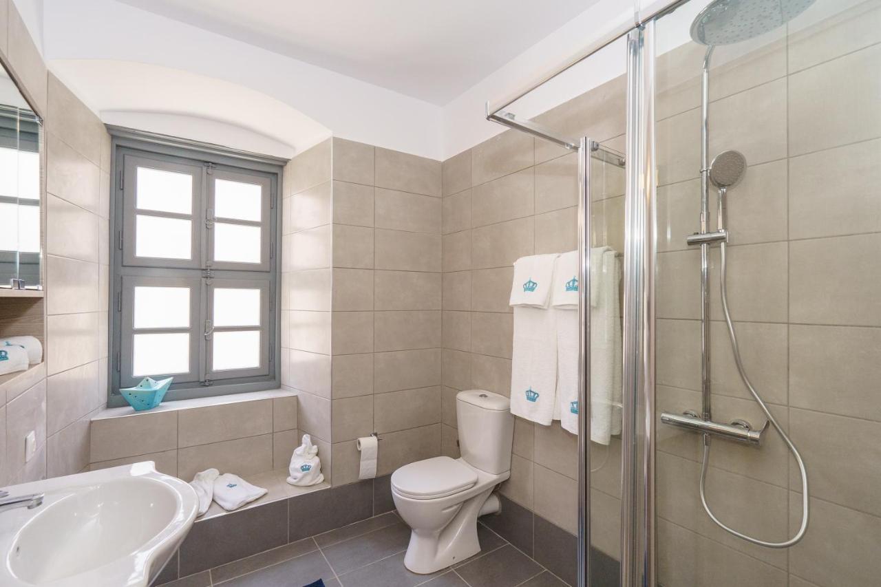 My Crown Suite, Hydra Port Bagian luar foto