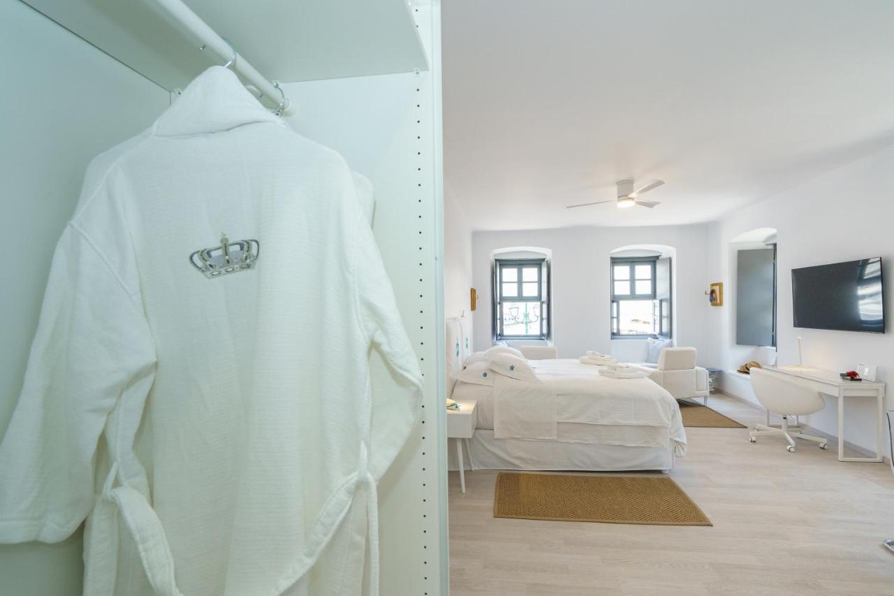 My Crown Suite, Hydra Port Bagian luar foto