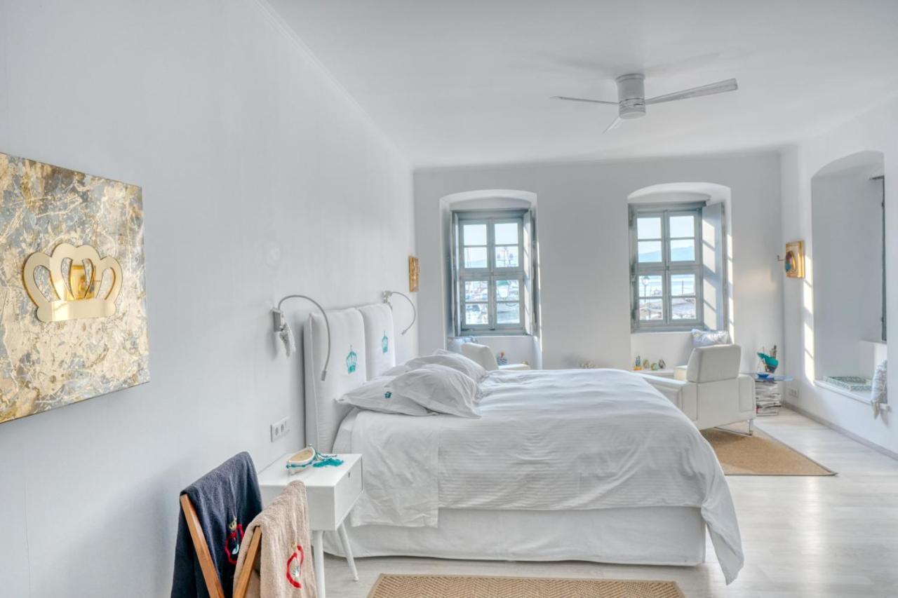 My Crown Suite, Hydra Port Bagian luar foto